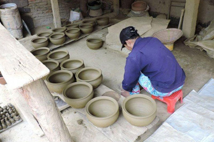 thanh ha pottery village traditional workshop